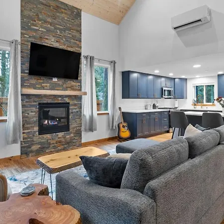 Rainier'S Newest Luxury Chalet With Hot Tub-Ac-Wifi